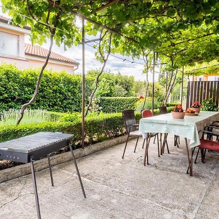 Cozy Apartment Near The Sea Novi Vinodolski Exterior foto